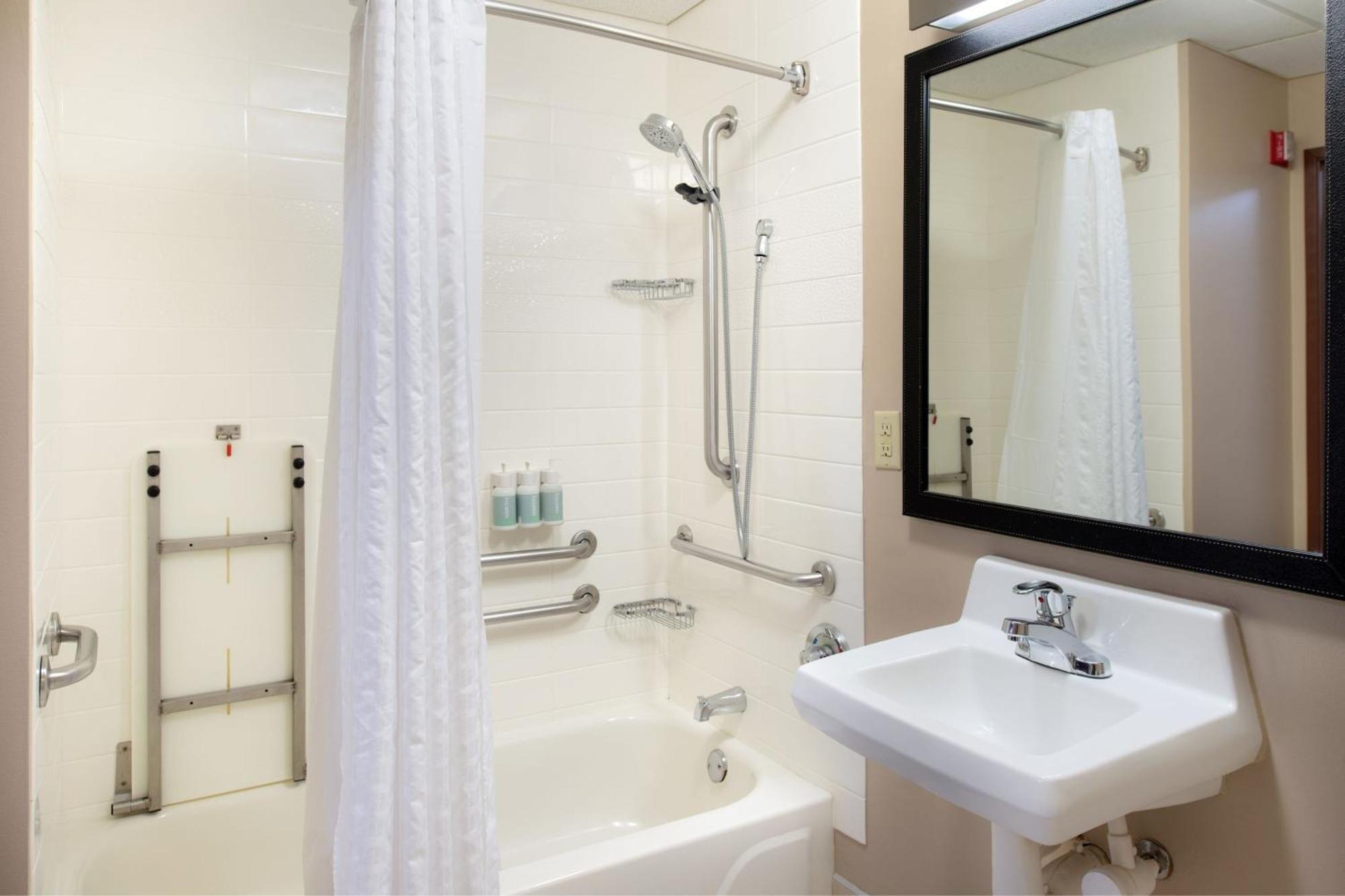 Hotel Fairfield By Marriott à Troy Extérieur photo