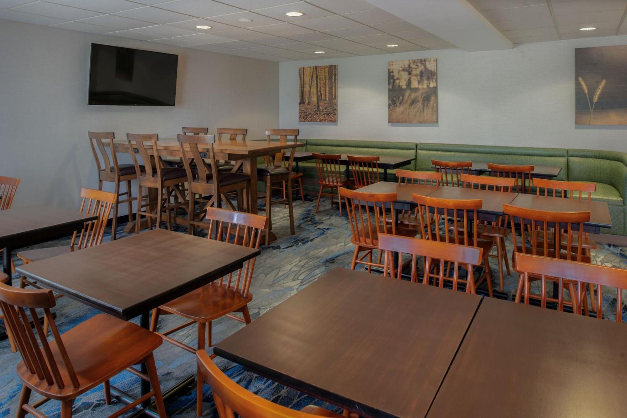 Hotel Fairfield By Marriott à Troy Extérieur photo